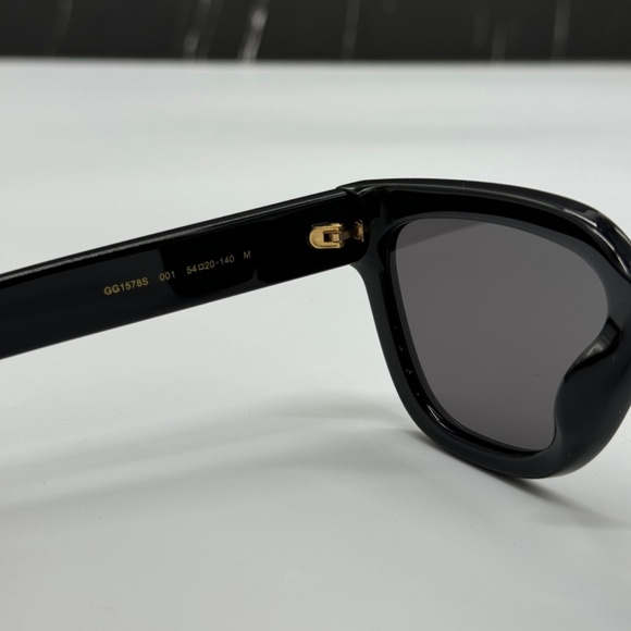 NEW GG1578S 001 GUCCI BLACK GREY CAT EYE WOMEN GUCCI SUNGLASSES - Picture 9 of 12